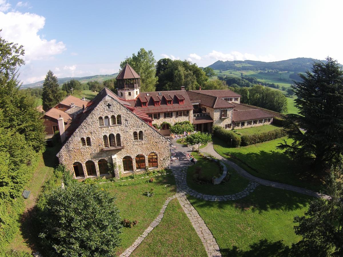 Отель Cret-Berard Puidoux Экстерьер фото